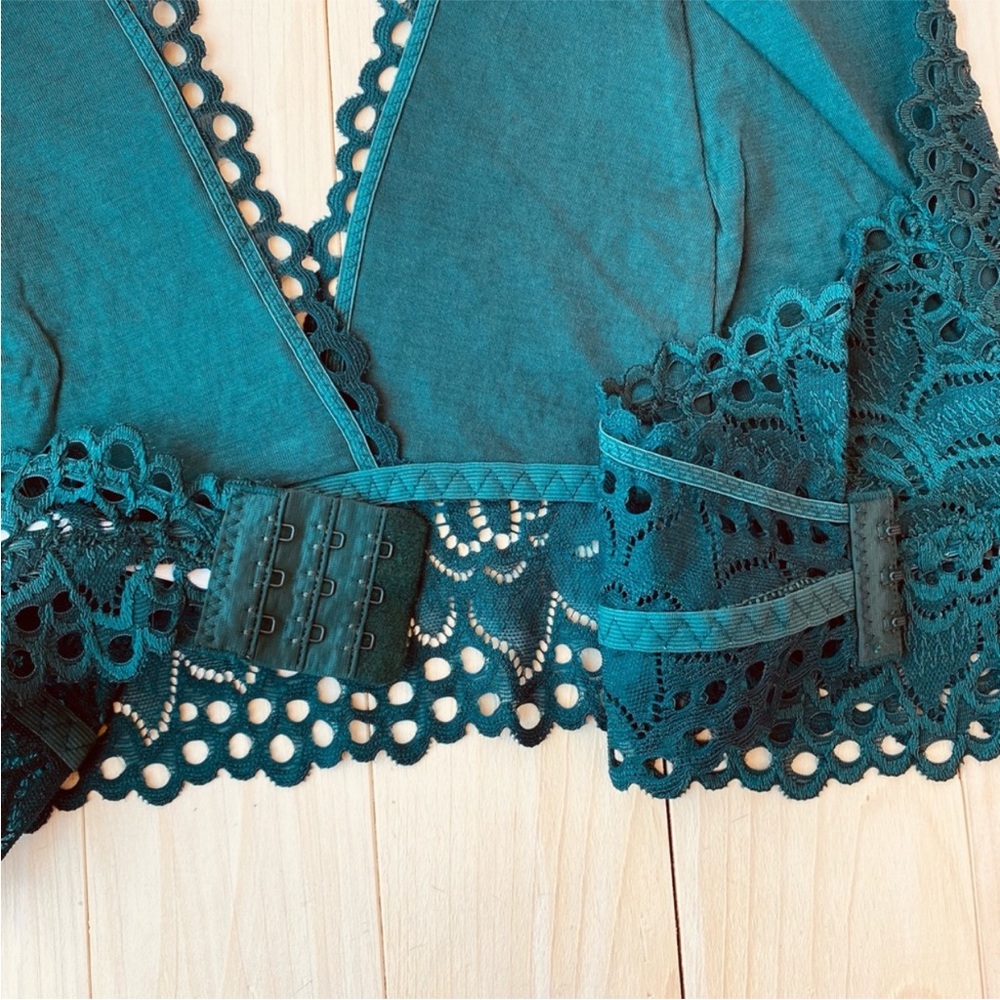 Green Lace Halter Bralette Wireless Fully Lined - Picture 4 of 6